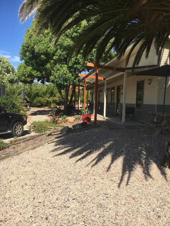 Отель The Grape And Olive At Willunga Экстерьер фото